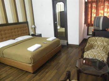 Hotel Metro Continental Delhi  Exteriör bild