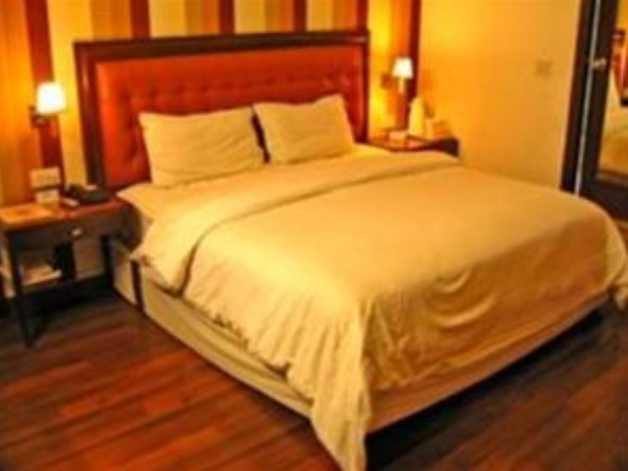 Hotel Metro Continental Delhi  Exteriör bild