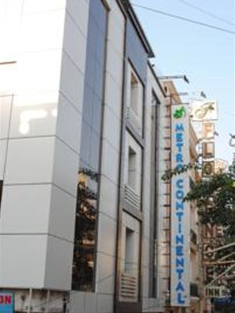 Hotel Metro Continental Delhi  Exteriör bild
